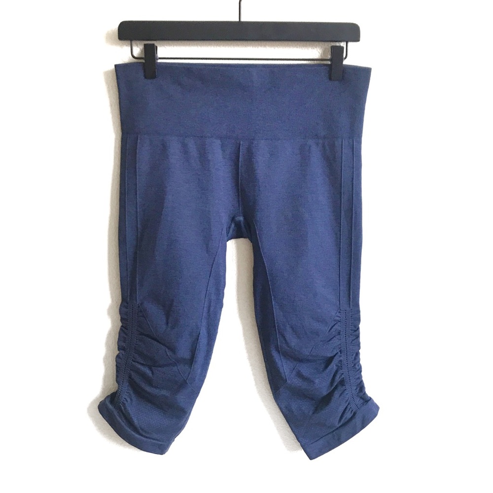 HOLD Lululemon In The Flow Inkwell Crop Leggings - Picture 5 of 8